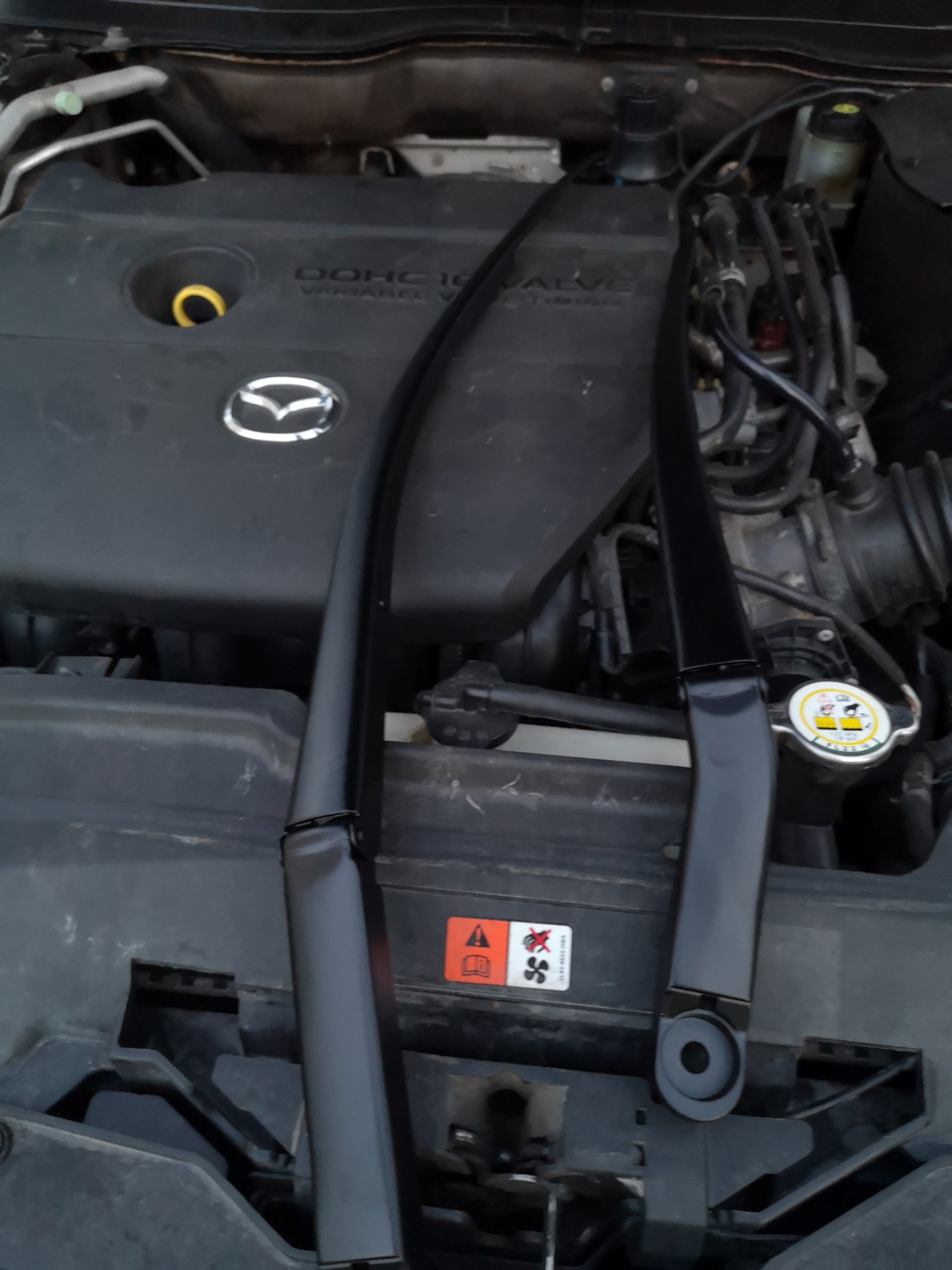 немножко грунта, матовой краски и все как новое. — Mazda 6 (2G) GH