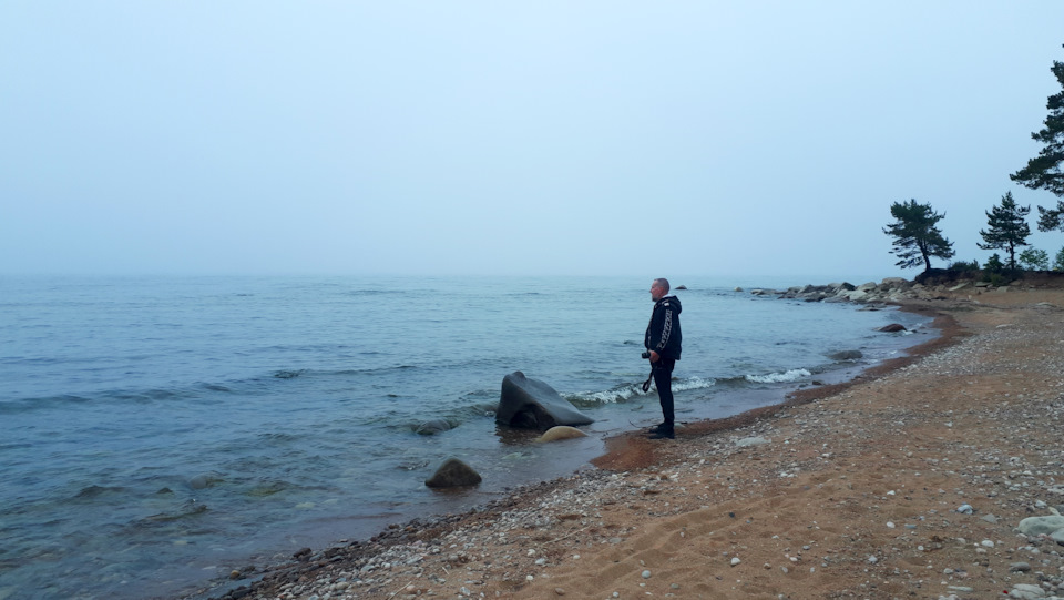 Фотограф я так себе, но, вынь да полож, важно походить по берегу с фотоаппаратом … )) — Mitsubishi Pajero (4G)