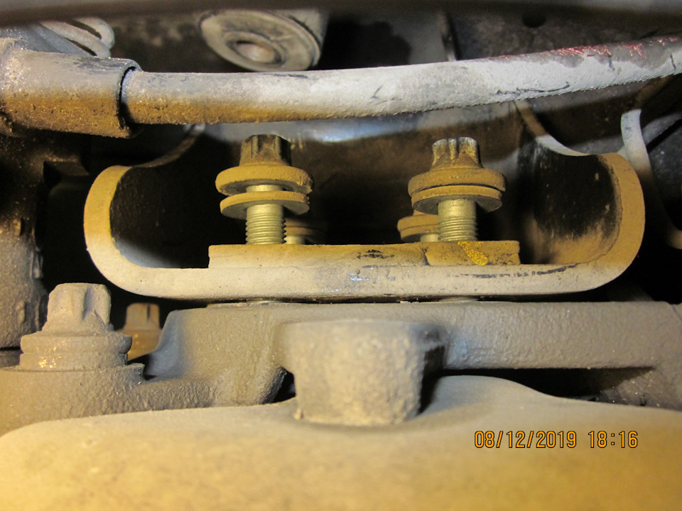 Болты ослаблять так сильно нет необходимости — Lada Vesta SW (1G)