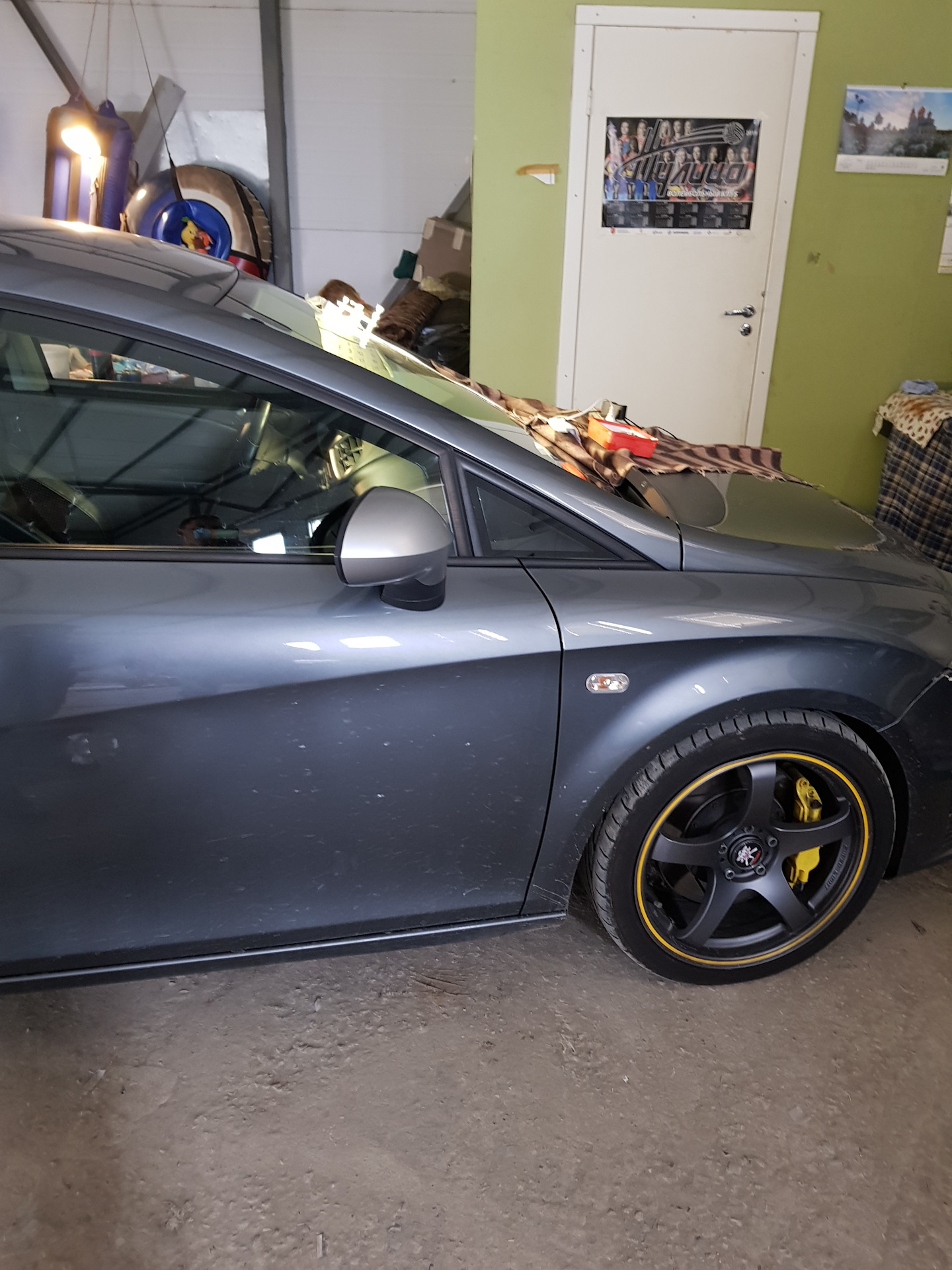 Ремонт сколов на лобовом стекле — SEAT Leon FR (Mk2), 2 л, 2012 года ...