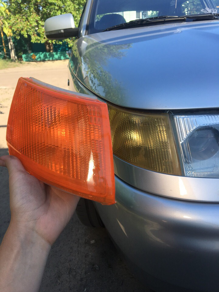 оранжевый поворотник на ваз 2112. оранжевые поворотники. оранжевые поворотники. оранжевый поворотник на ваз 2112. поворотник ваз 2110.