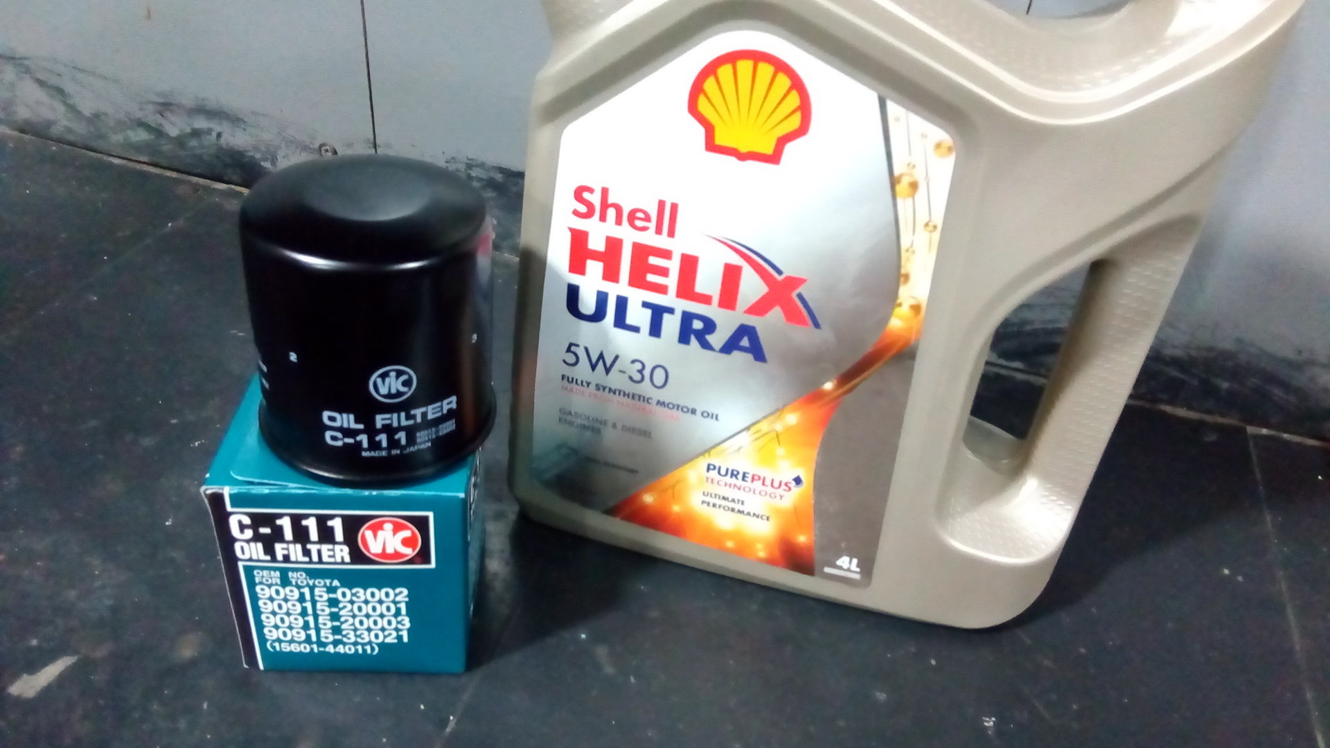Масло шелл солярис. Стойка для масла shell. масла резина запчасти. пункт замены масла shell. drive2 масло shell финляндии.