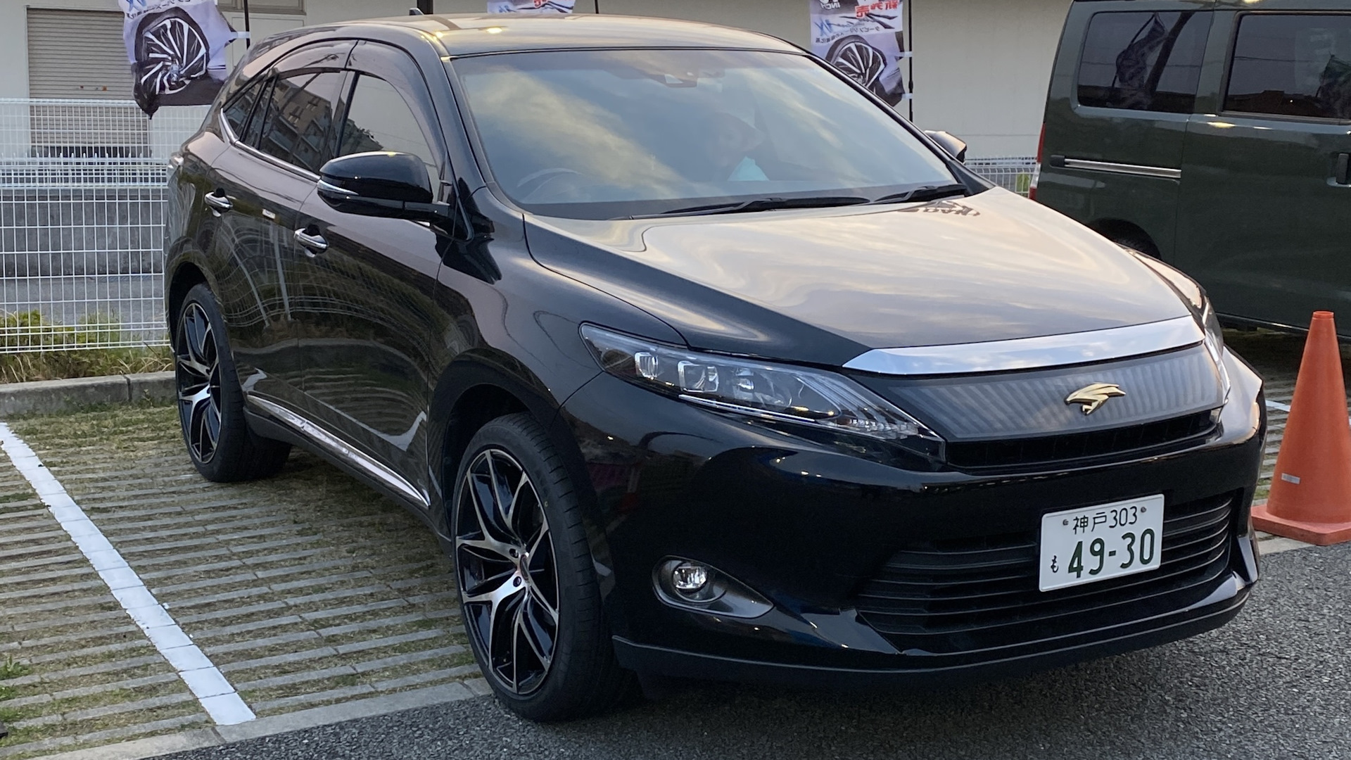 Toyota Harrier (3G) 2.0 бензиновый 2017 | Хорёк на DRIVE2