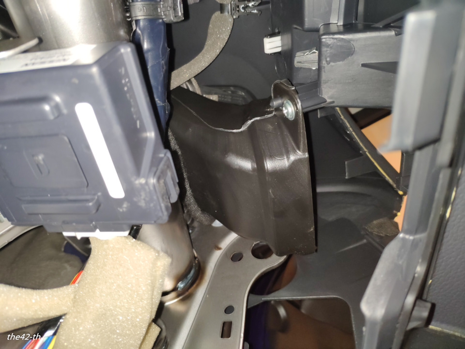 Бороться и искать. Найти и вкрутить болт. — Nissan Qashqai (2G), 2 л ...