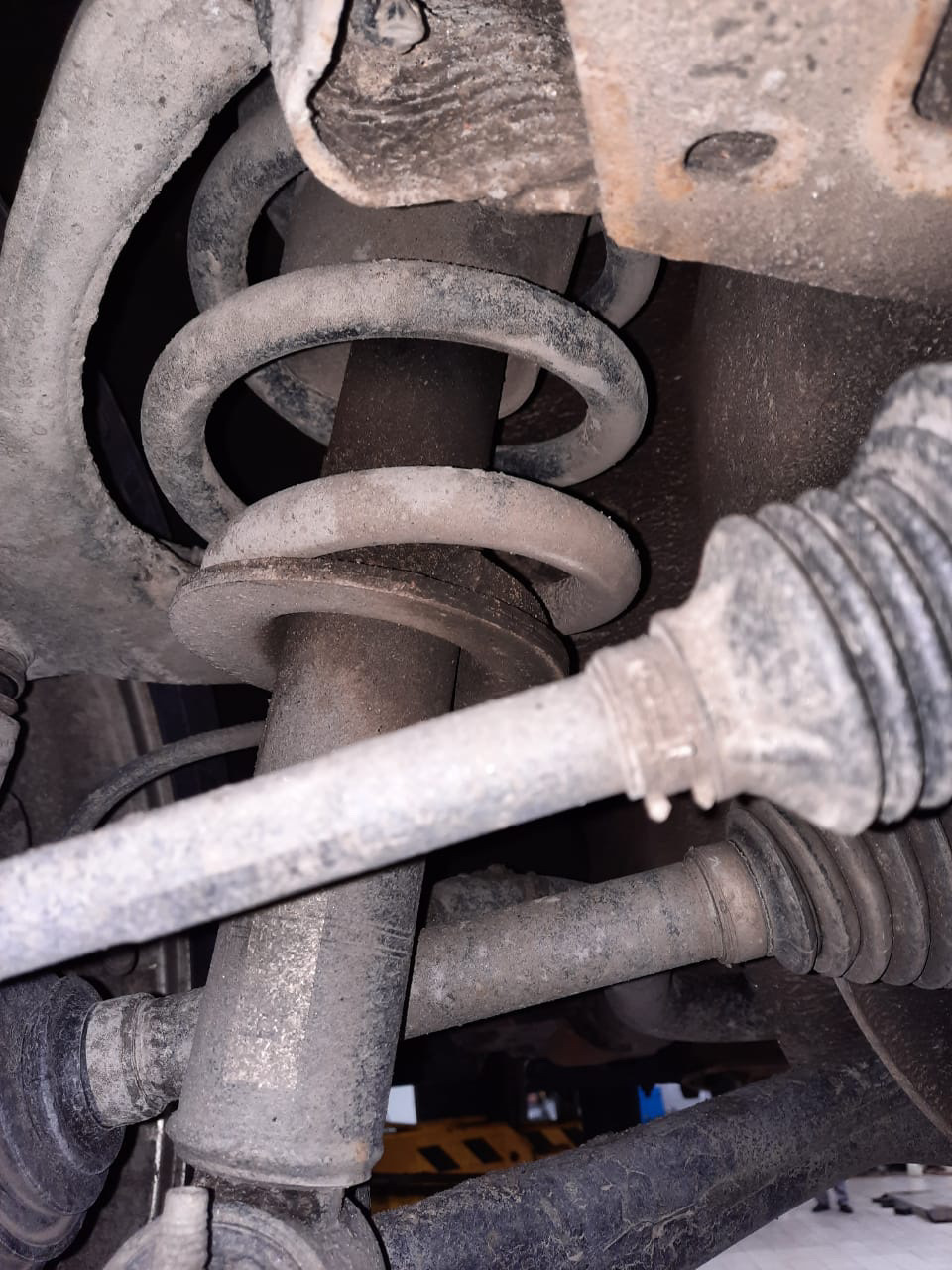 ТО7. Замена втулок стабилизаторов. — Cadillac Escalade (4G), 6,2 л ...