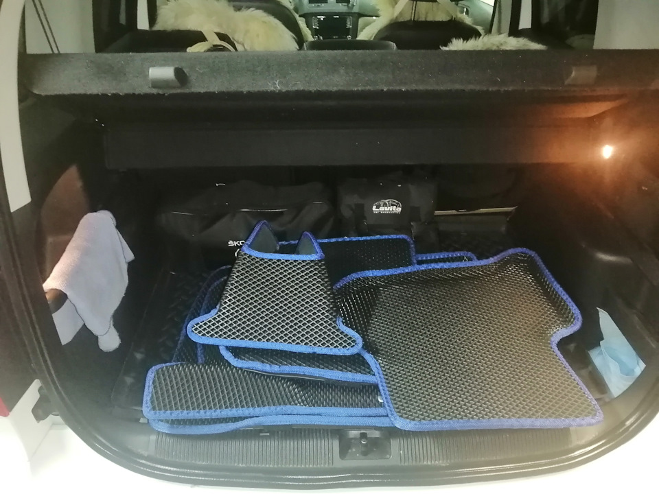 Eva коврики с боковыми бортиками — Skoda Yeti, 1,8 л, 2015 года ...