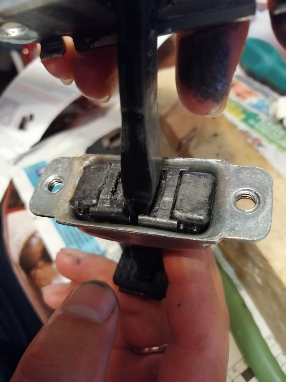 Меняем фиксаторы дверей, двери теперь упругие как попа)) — Hyundai Getz ...