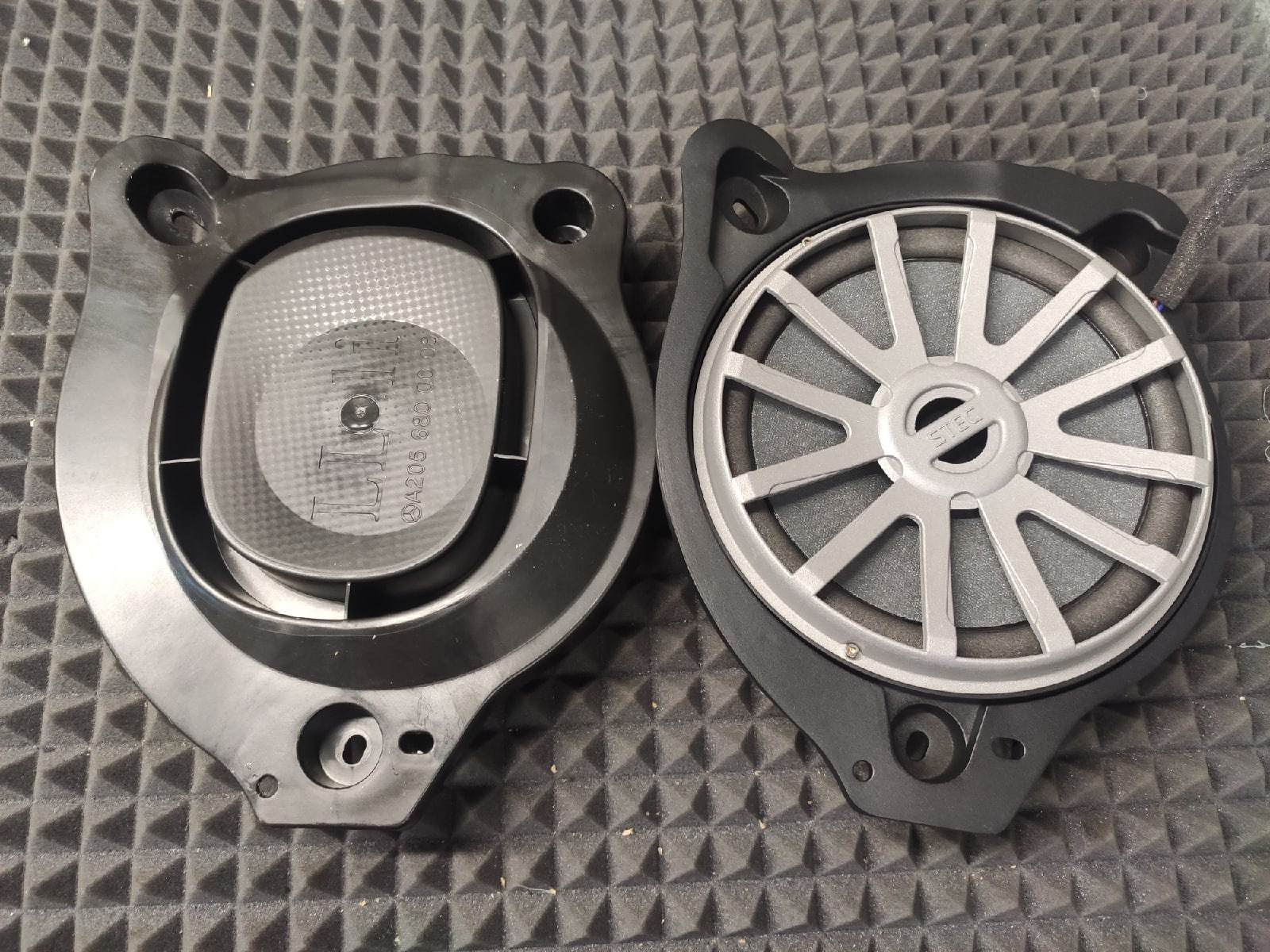 Mercedes GLC X253 Изготовление стоек под 3х полосную акустику ESB 8000 ...