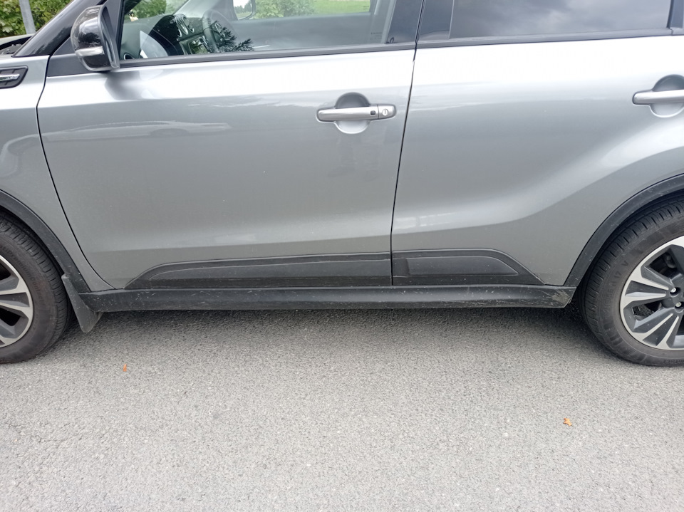 Дверные молдинги — Suzuki Vitara (4G), 1,4 л, 2021 года | аксессуары ...