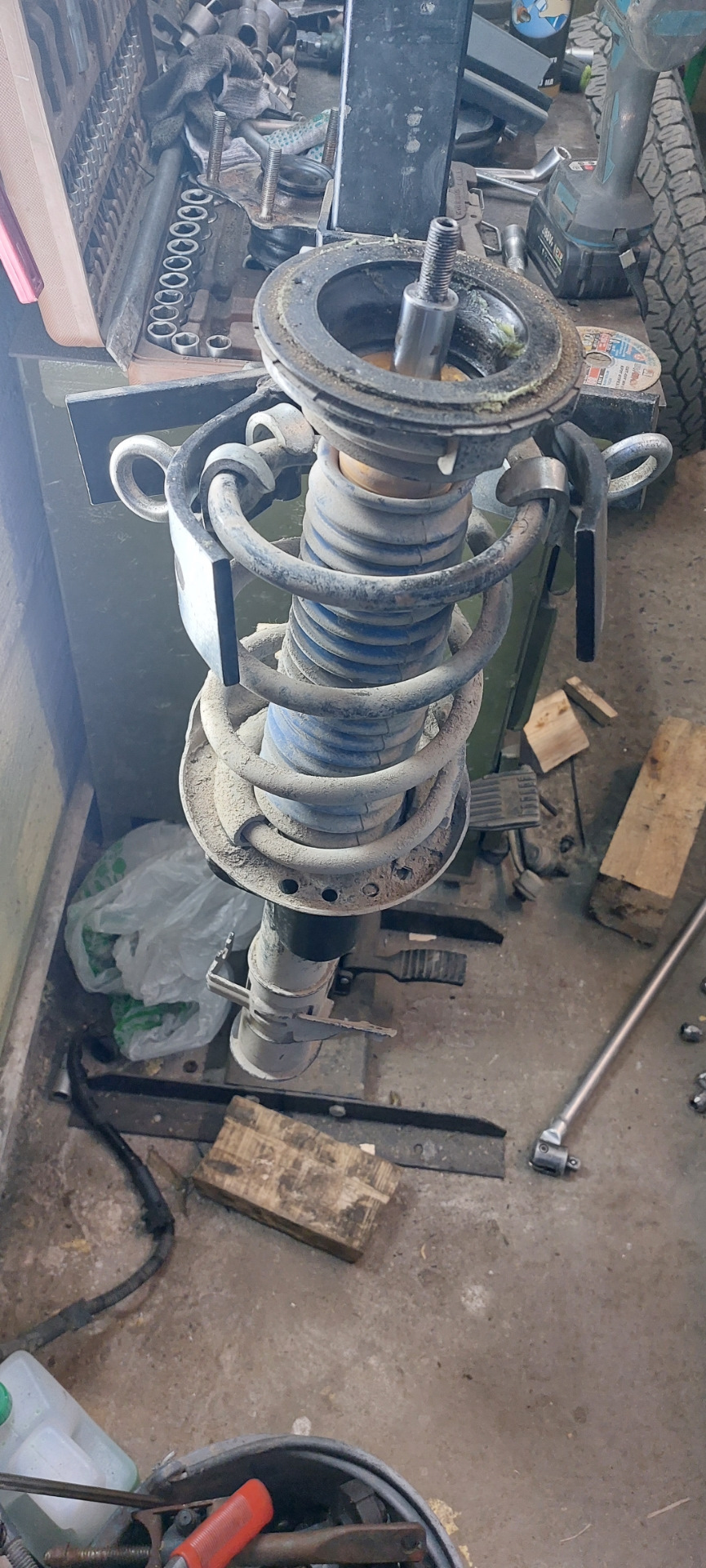 Резинки дворников PIAA, переобулся на лето, опорные подшипники передних ...