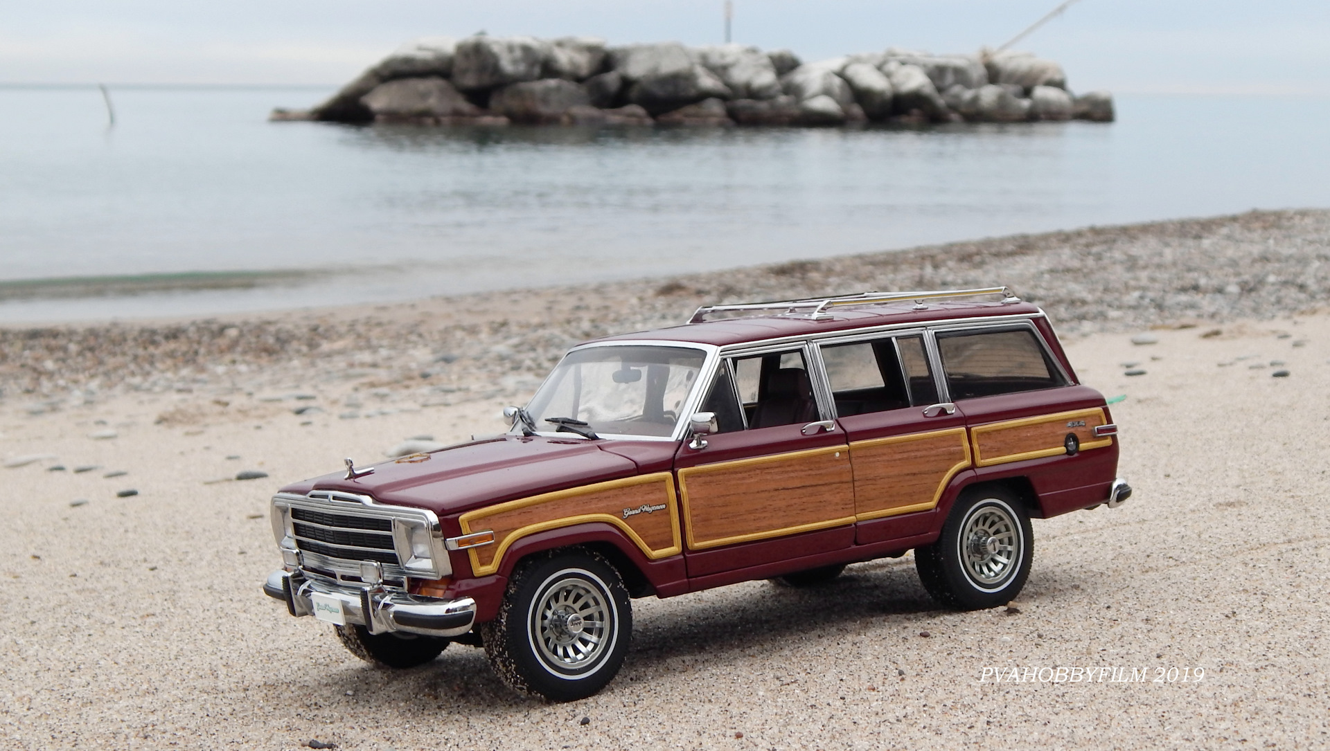 1984 Jeep Grand Wagoneer