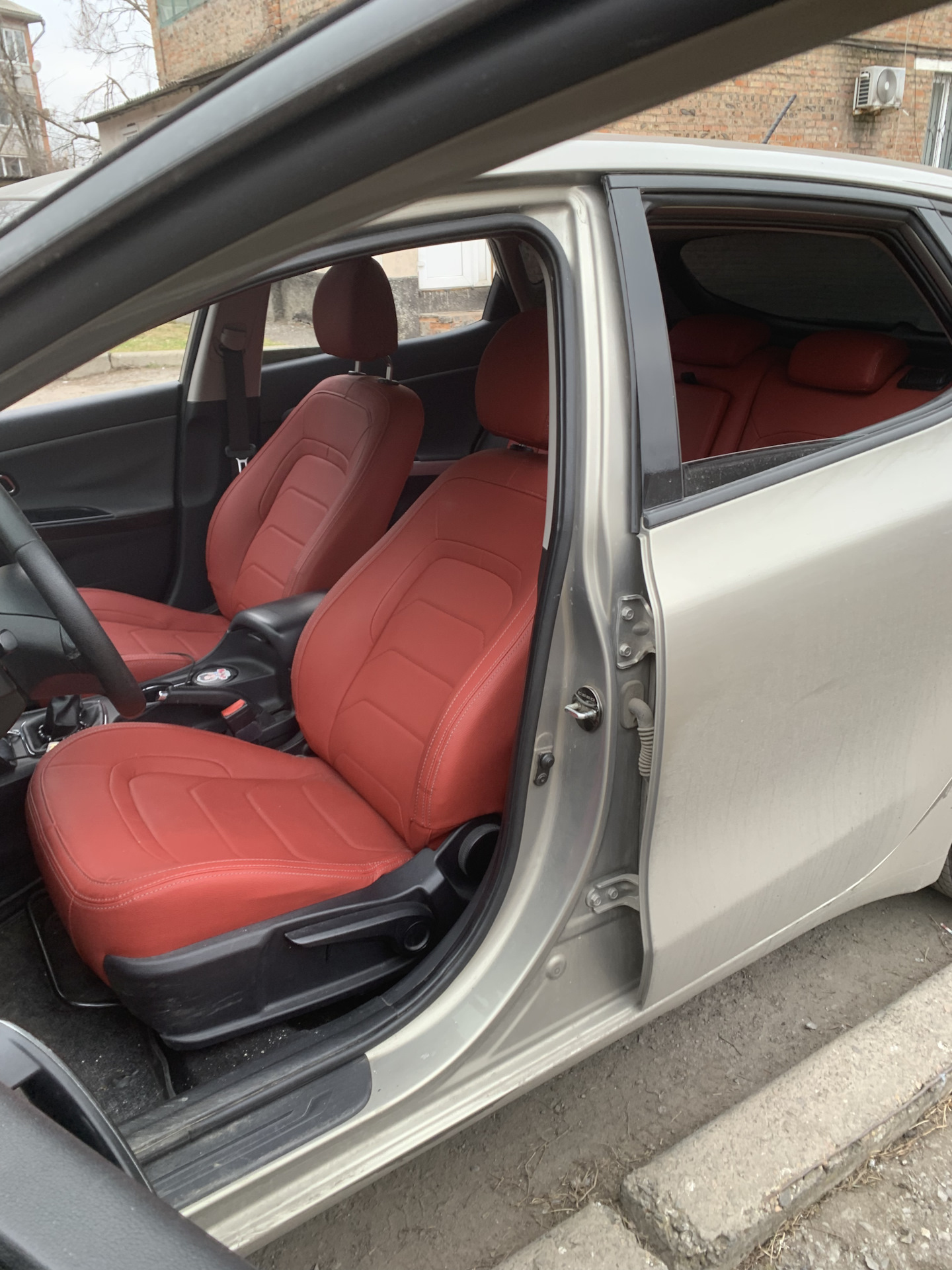 Чехлы мне в сид — KIA Ceed (2G), 1,6 л, 2014 года | аксессуары | DRIVE2