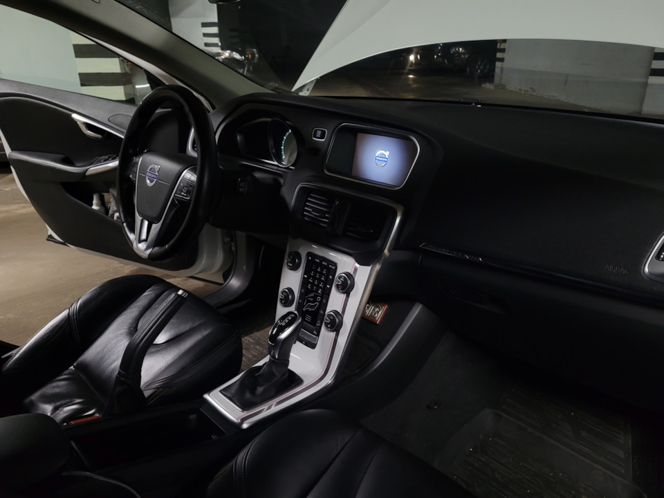 Фото в бортжурнале Volvo V40 Cross Country