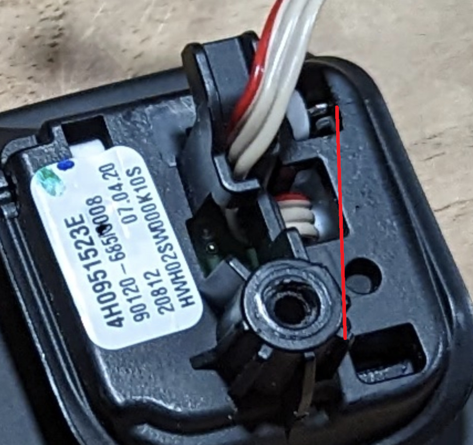 Фото в бортжурнале SEAT Leon FR (Mk3). Запчасти на фото: 4H0951523E