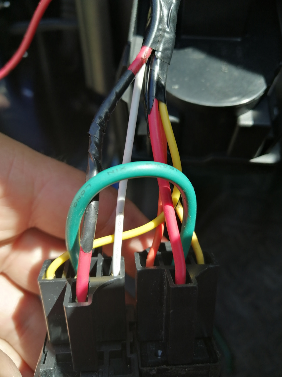 Туманки как ходовые — Ford C-Max I, 2 л, 2007 года | своими руками | DRIVE2