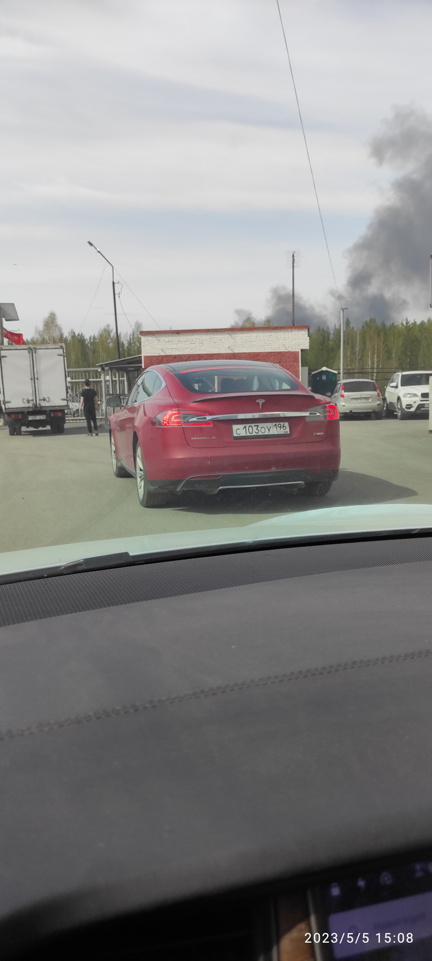 Хорошая машина. Надёжная. — Tesla Model S, 2013 года | продажа машины |  DRIVE2