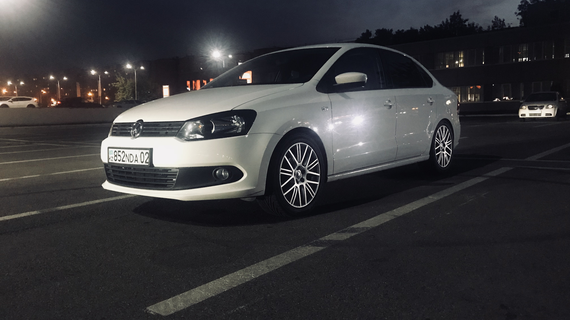 Volkswagen Polo Sedan 1.6 бензиновый 2014 | на DRIVE2