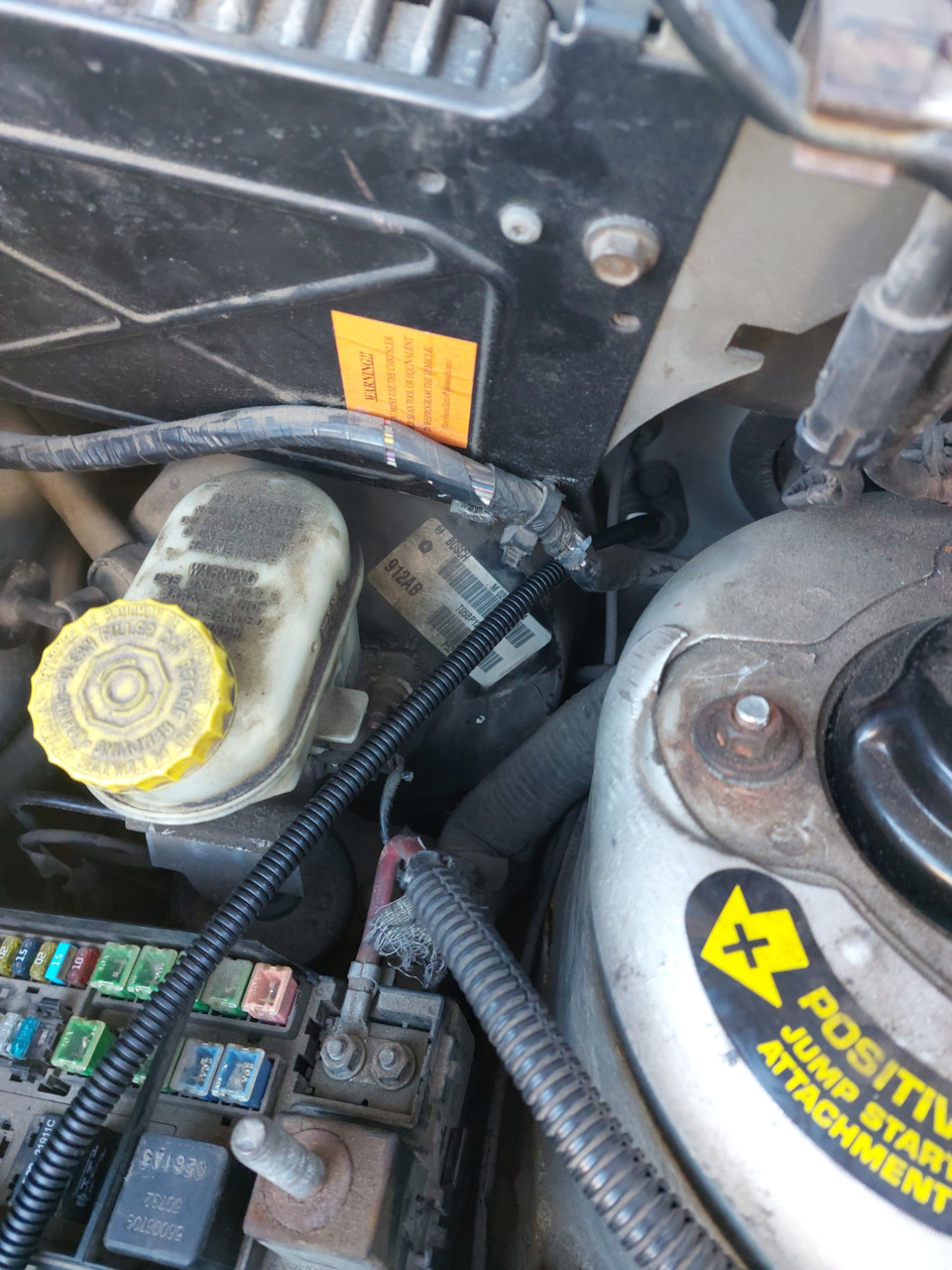 Проход косы в салон. — Chrysler PT Cruiser. Запчасти на фото: 912AB