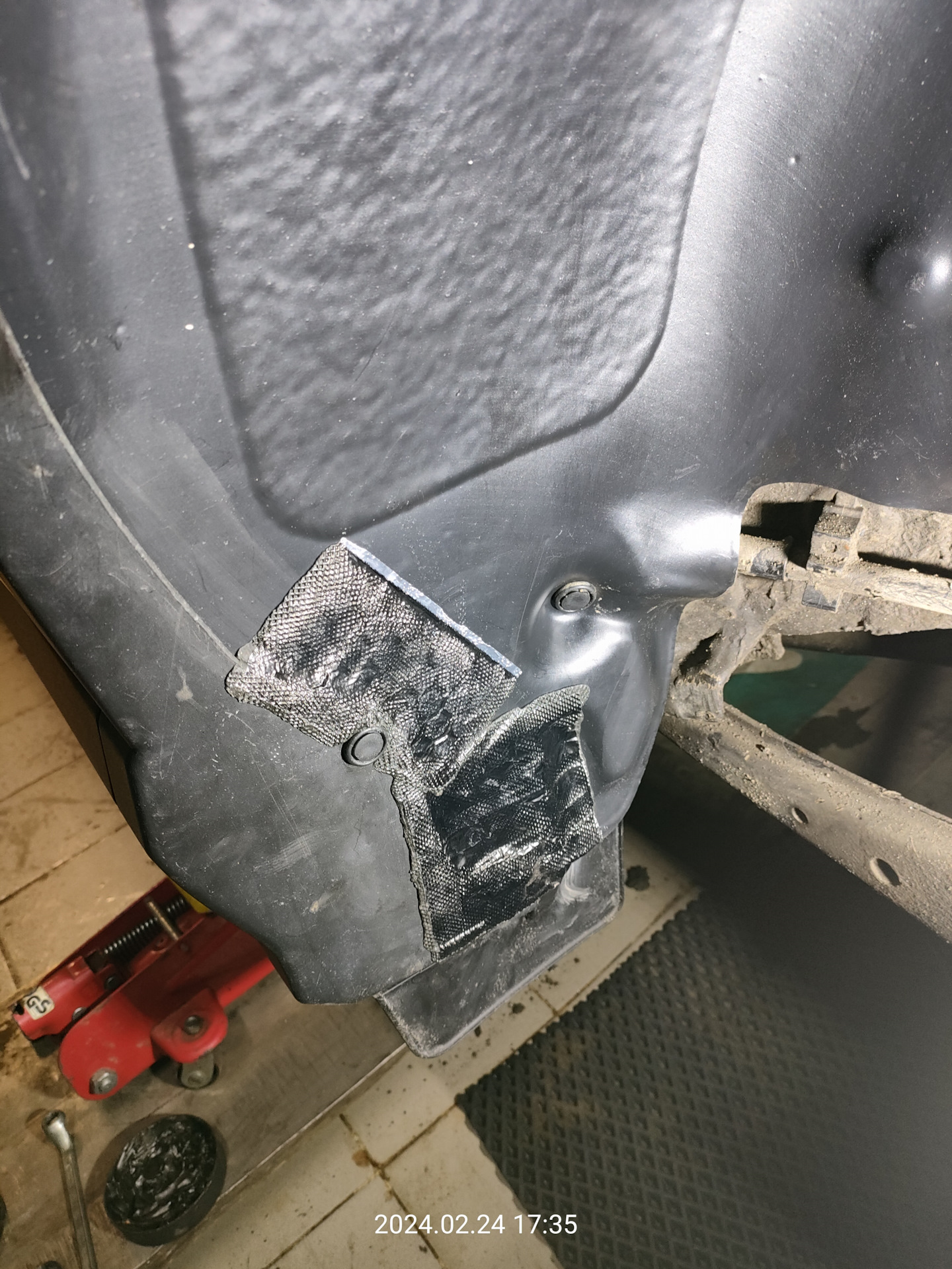 Подкрылки задних арок — Toyota RAV4 (IV), 2,5 л, 2019 года | аксессуары ...