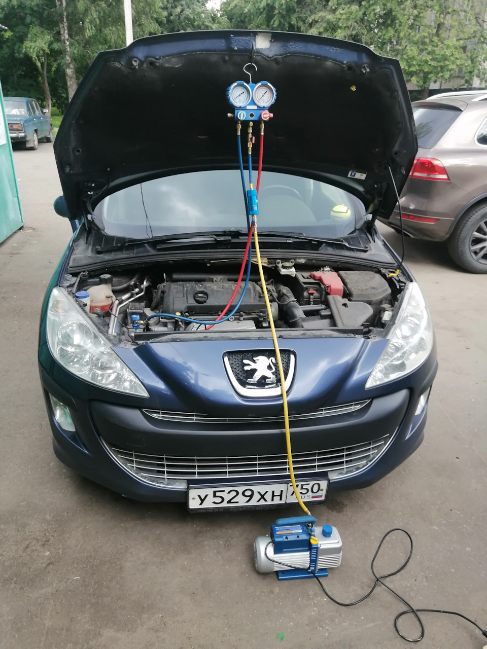 Заправка кондиционера — Peugeot 308 (1G), 1,6 л., 2009 года | визит на ...