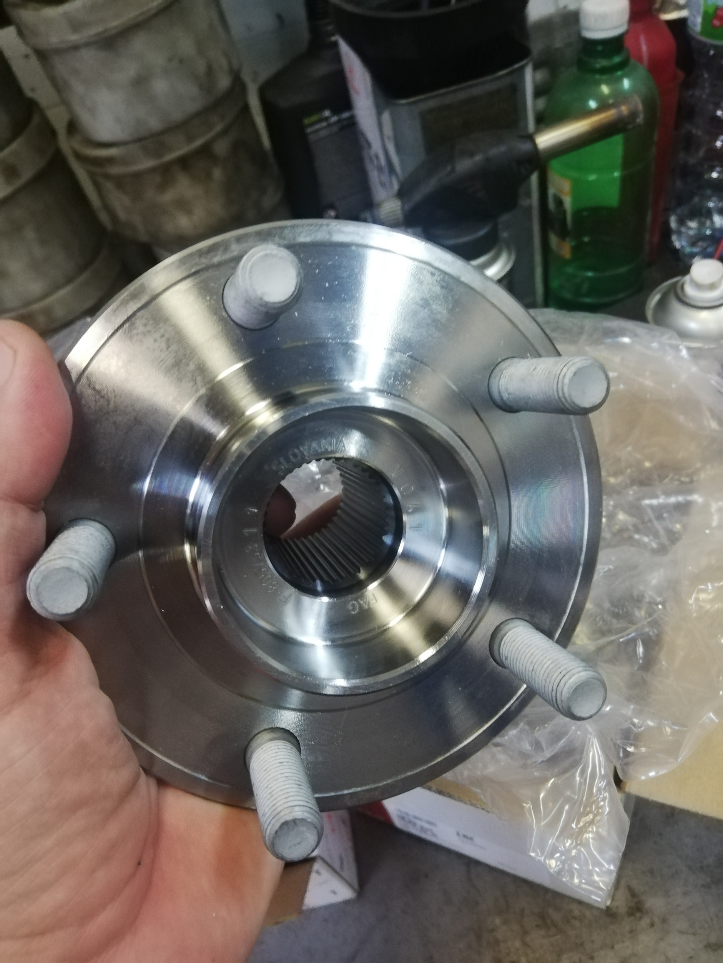 Замена передней ступицы, опоры кпп и прокатка диска — Ford Mondeo IV, 1 ...