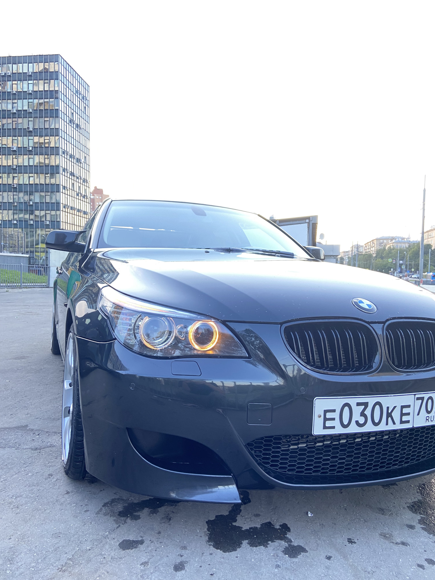 Охлаждение тормозов от м5 на m look бампер — BMW 5 series (E60), 3 л ...