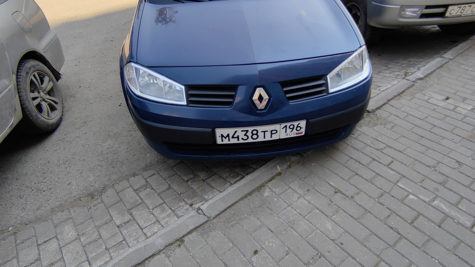 Renault Megane II 1.4 бензиновый 2004 | Не машина, а банкомат. на DRIVE2