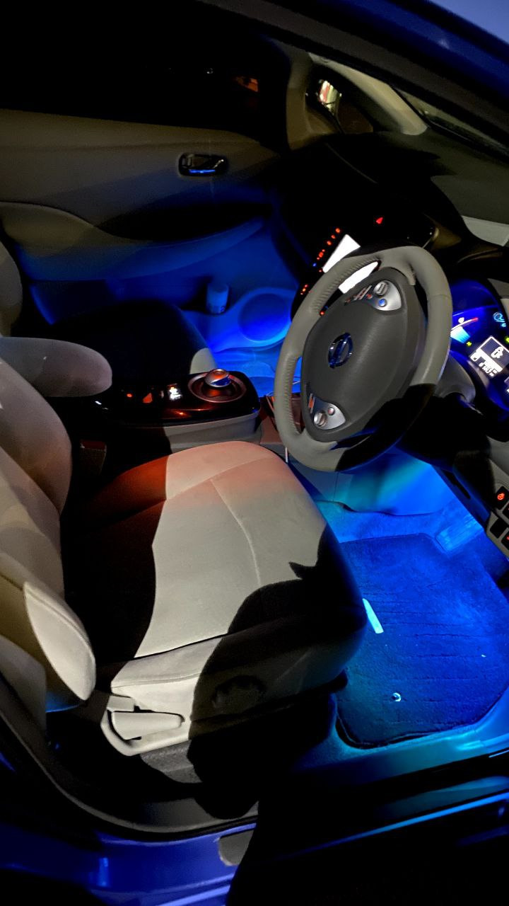 Эмбиент подсветка салона — Nissan Leaf (1G), 2012 года | стайлинг | DRIVE2