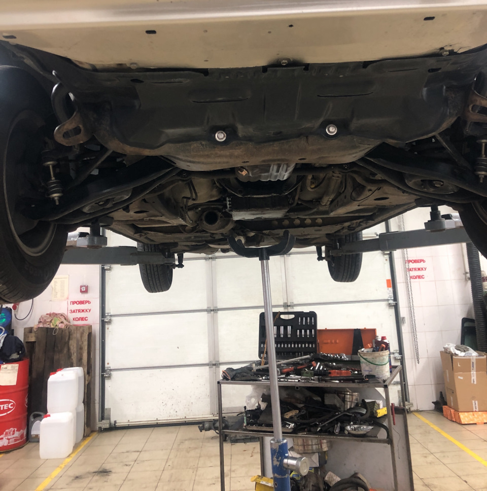 где-то в середине процесса — Toyota Crown (S120)