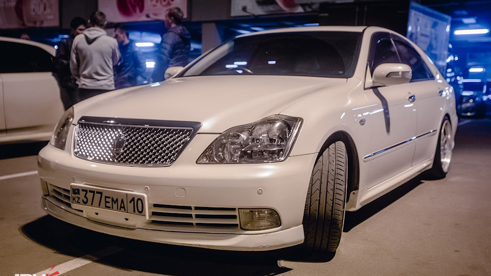 Toyota Crown 2004 3 0