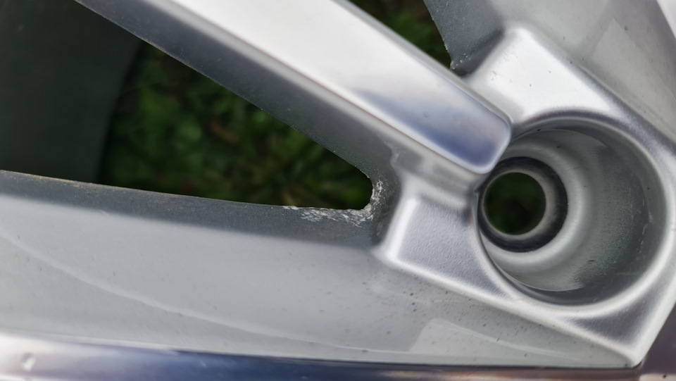 Коррозия на литых дисках — Skoda Kodiaq, 2 л, 2019 года | колёсные ...