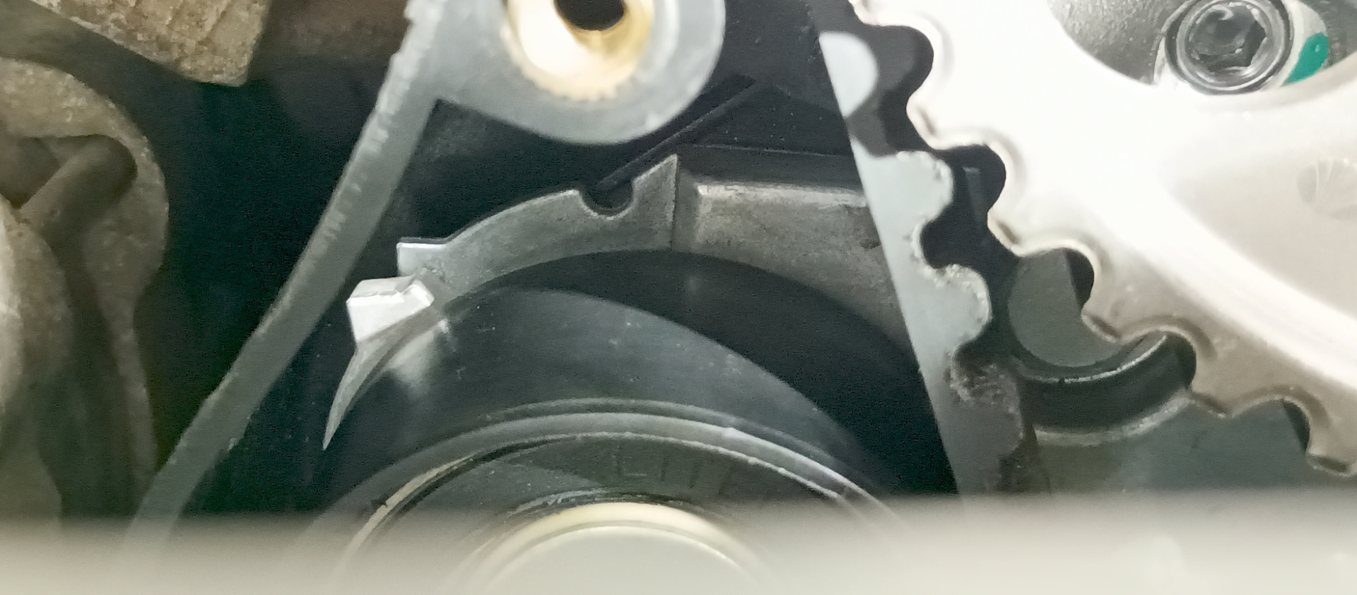 Сползает ремень грм шевроле круз 1.6 109(победа) — Chevrolet Cruze (1G ...