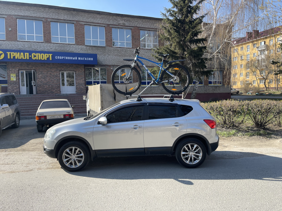 Багажник на крышу и крепление для велосипеда — Nissan Qashqai (1G), 2 л ...