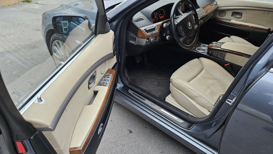 Фото в бортжурнале BMW 7 series (E65/E66)