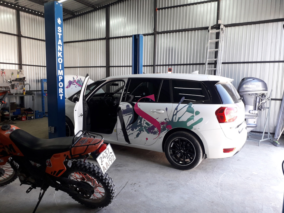 Плановое техническое обслуживание — Citroen Grand C4 Picasso (2G), 1,6 ...