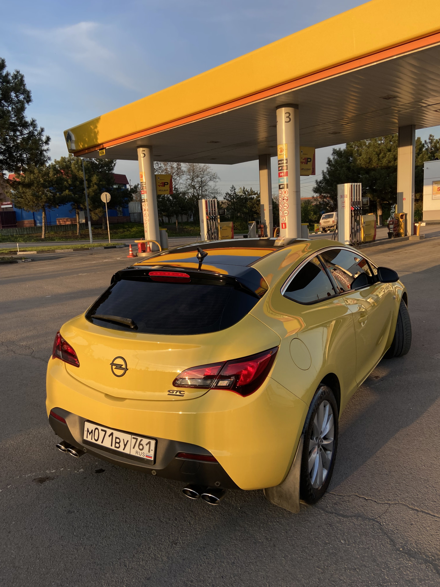 «Панорама» — Opel Astra J GTC, 1,4 л, 2012 года | тюнинг | DRIVE2