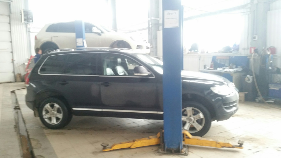 Течь рулевой рейки (ремонт₽) — Volkswagen Touareg (1G), 3 л, 2009 года ...