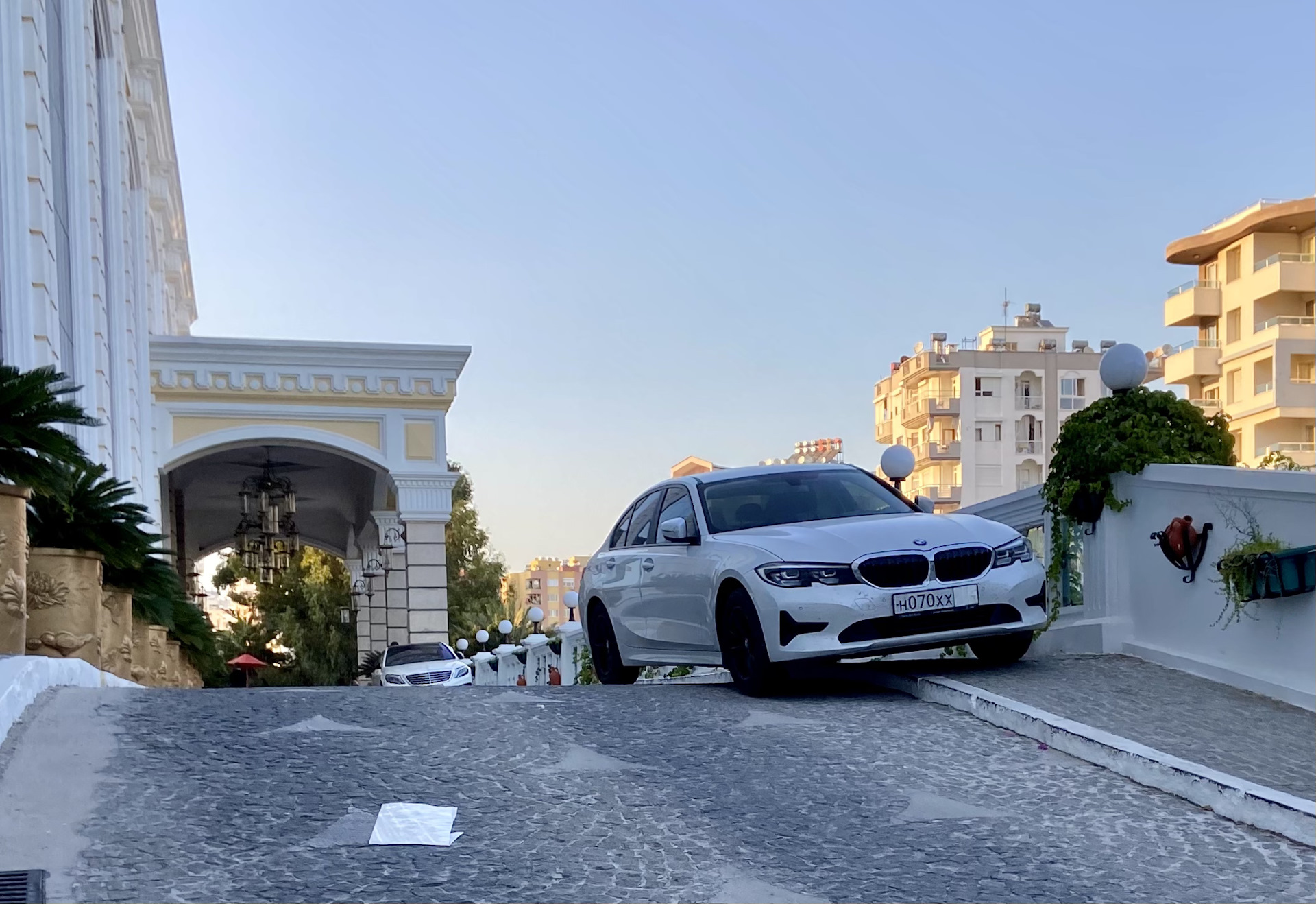 В турцию на машине. BMW 2021 Asgabat. Машины в Турции. Поездка в Турцию на машине. Путешествие в Турцию на машине 2022.