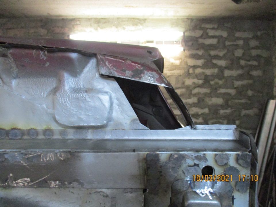 Теперь нужно вот этот уголок сваять. — Ford Sierra