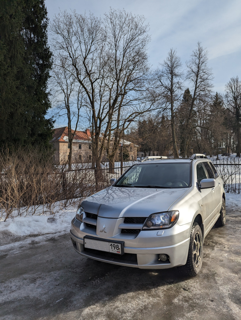 Почему купил старого деда — Mitsubishi Outlander (1G), 2,4 л, 2004 года |  просто так | DRIVE2