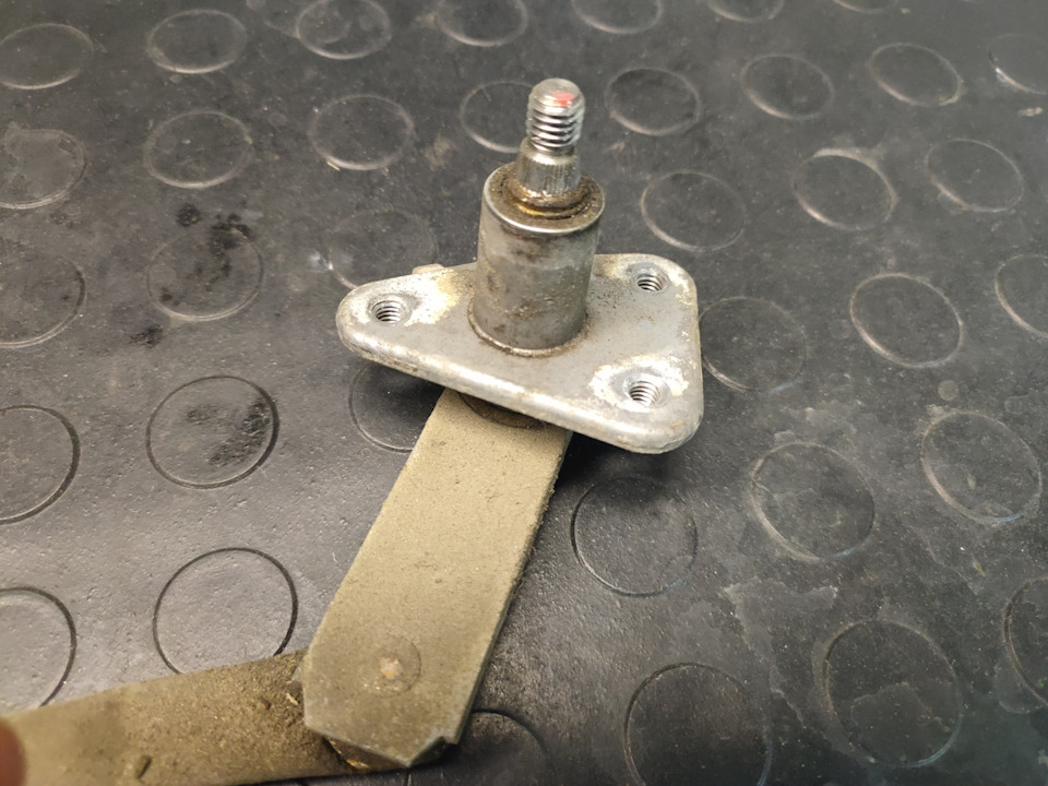 Ревизия и смазка трапеции дворников. — Mitsubishi Pajero (4G), 3 л ...