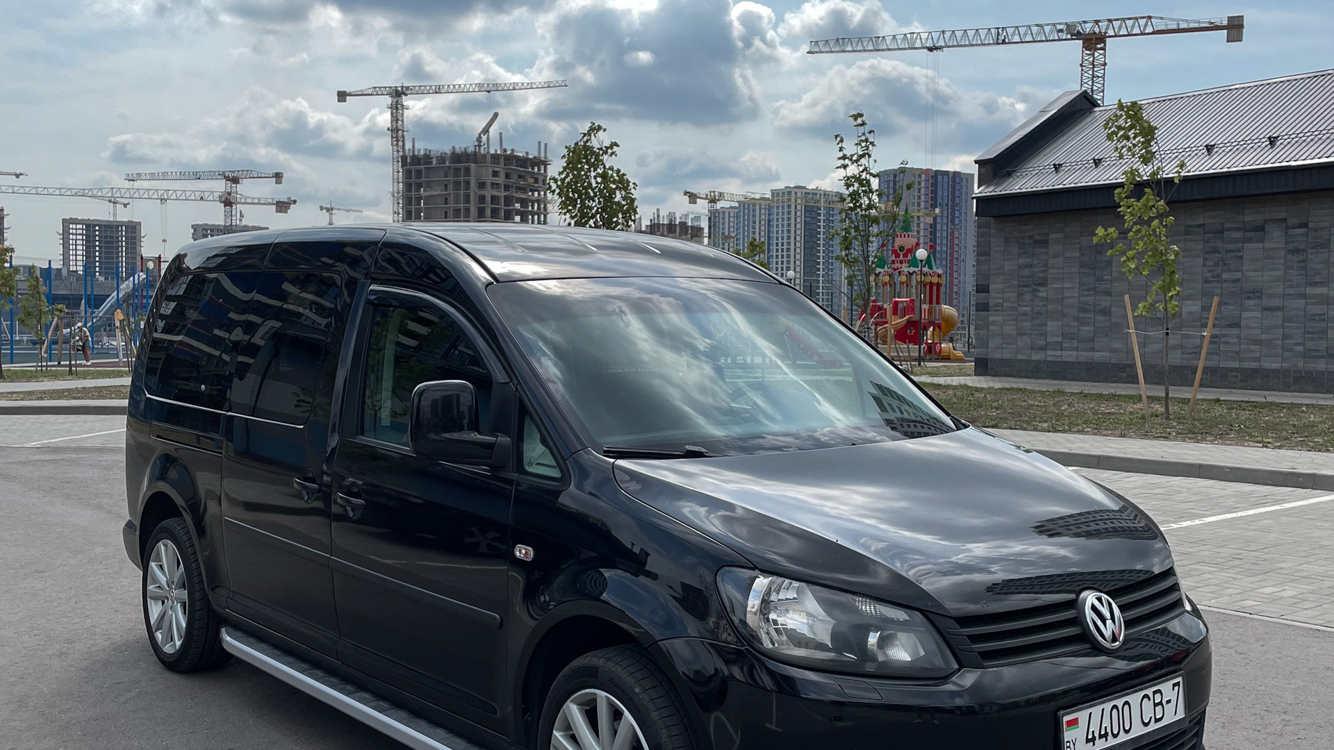 Фольксваген кадди 1.6 дизель. Volkswagen Touran Black. Установка губы Самурай на VW Touran.