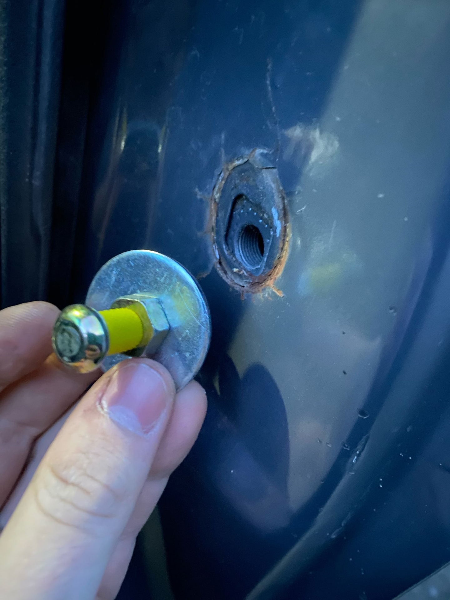 Замена дверного механизма на новый. (Не захлопывается дверь ...