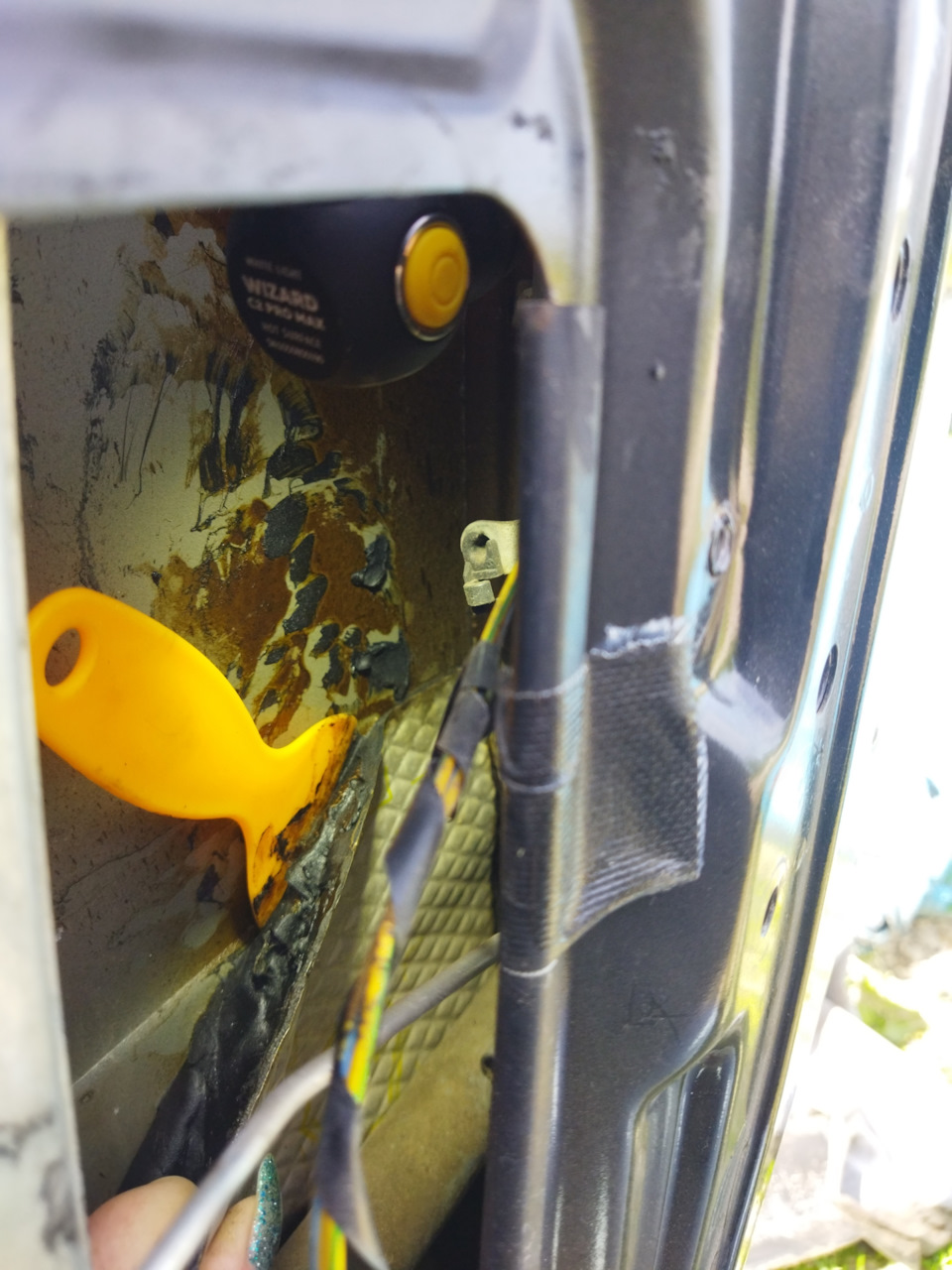 А что под шумкой у 10 летней калины? 😧 — Lada Калина Хэтчбек (2G), 1,6 ...