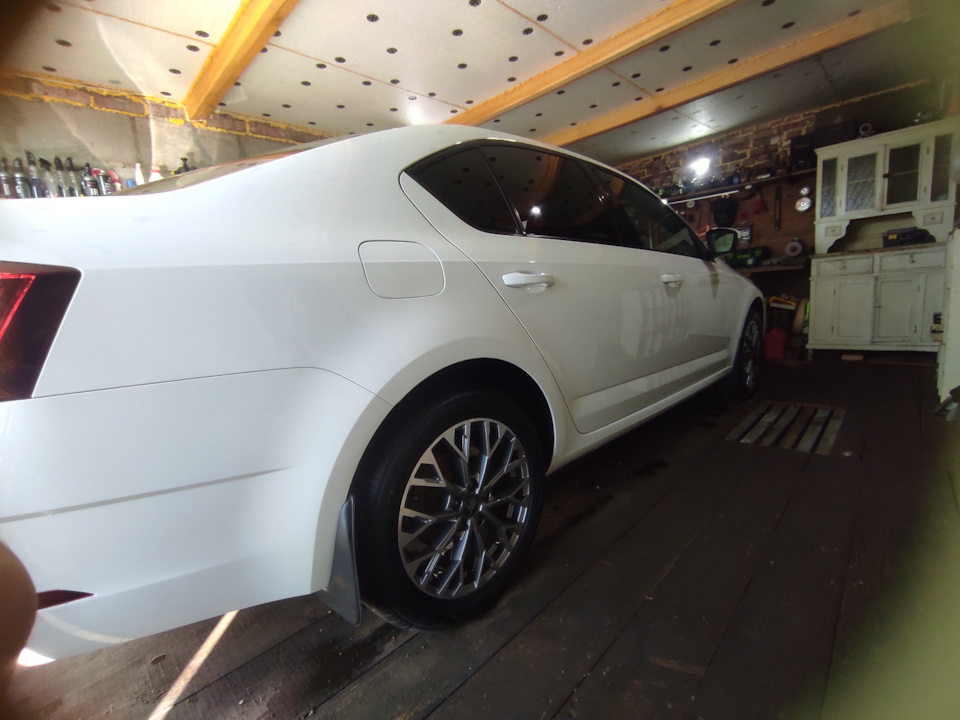 Новые Литые диски R 17 и резина триангл — Skoda Octavia A7 Mk3, 1,4 л ...