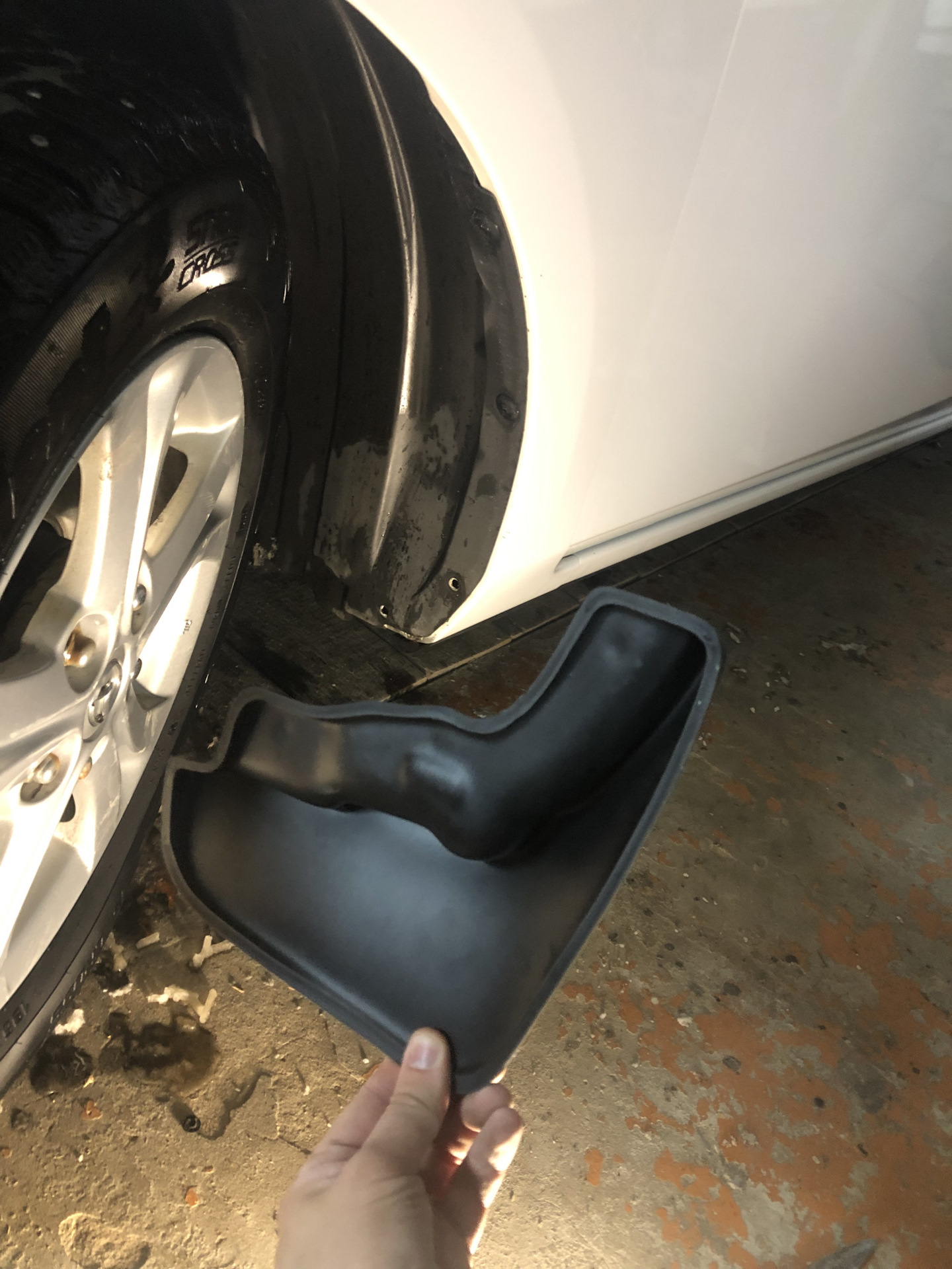 Брызговики и коврик в багажник #1 — Mazda 3 (2G) BL, 1,6 л, 2011 года ...