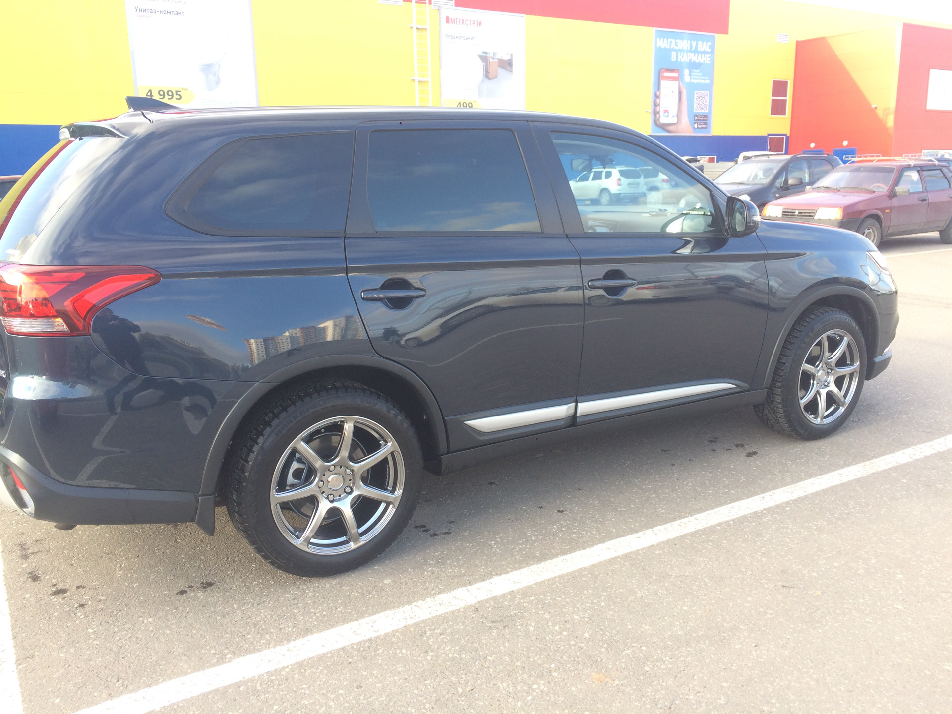 Митсубиси аутлендер 235/55/18. 225/70r16 outlander. 225/60 r18 outlander 3. 235/55 к 18 outlander xl. Outlander 3 резина.