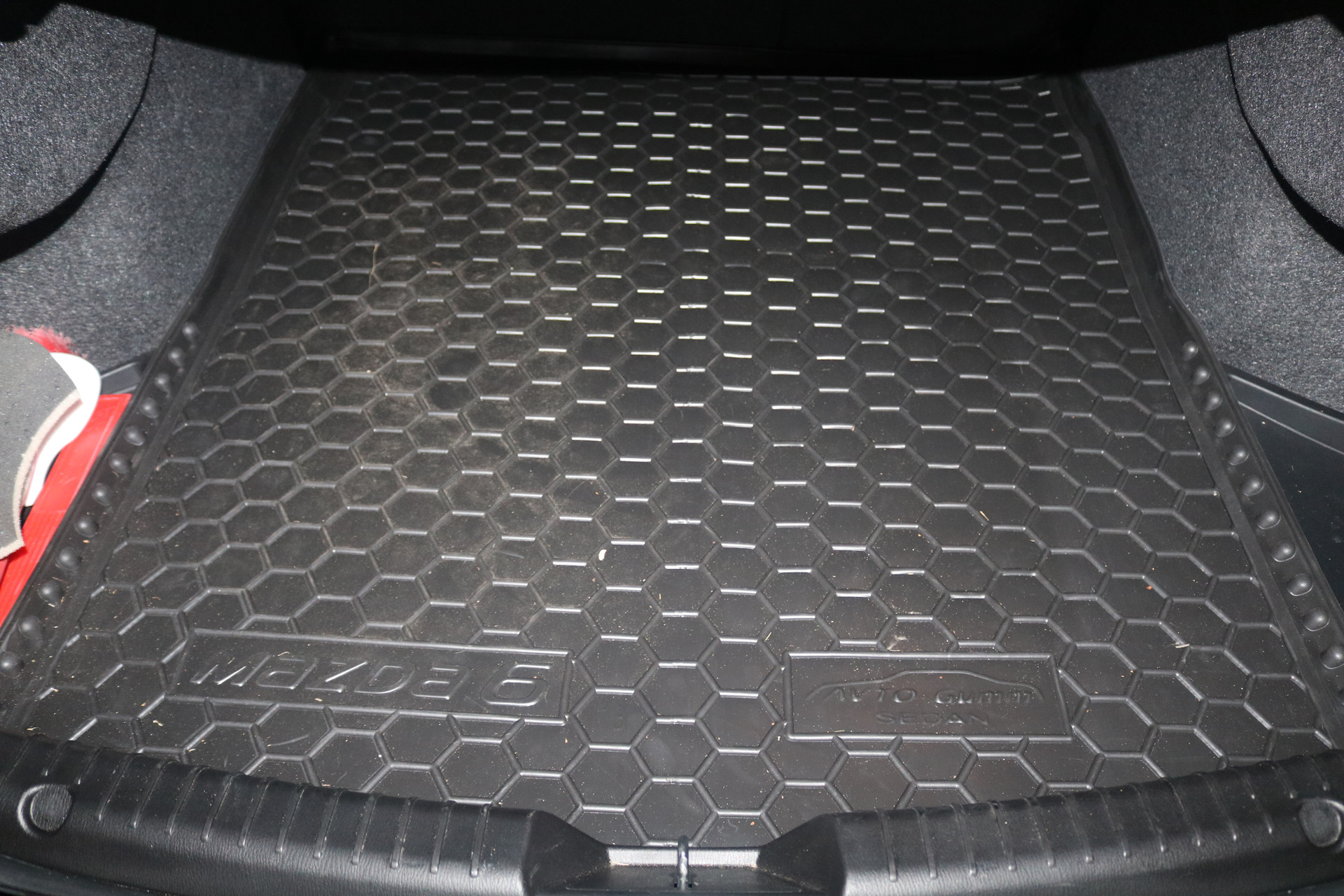 Купить коврики от производителя. Коврик багажника Мазда 6. Коврик в багажник Mazda 6 GH седан. Коврик в багажник Мазда 6 gg. ЭВА коврик в багажник Мазда 6 gg.