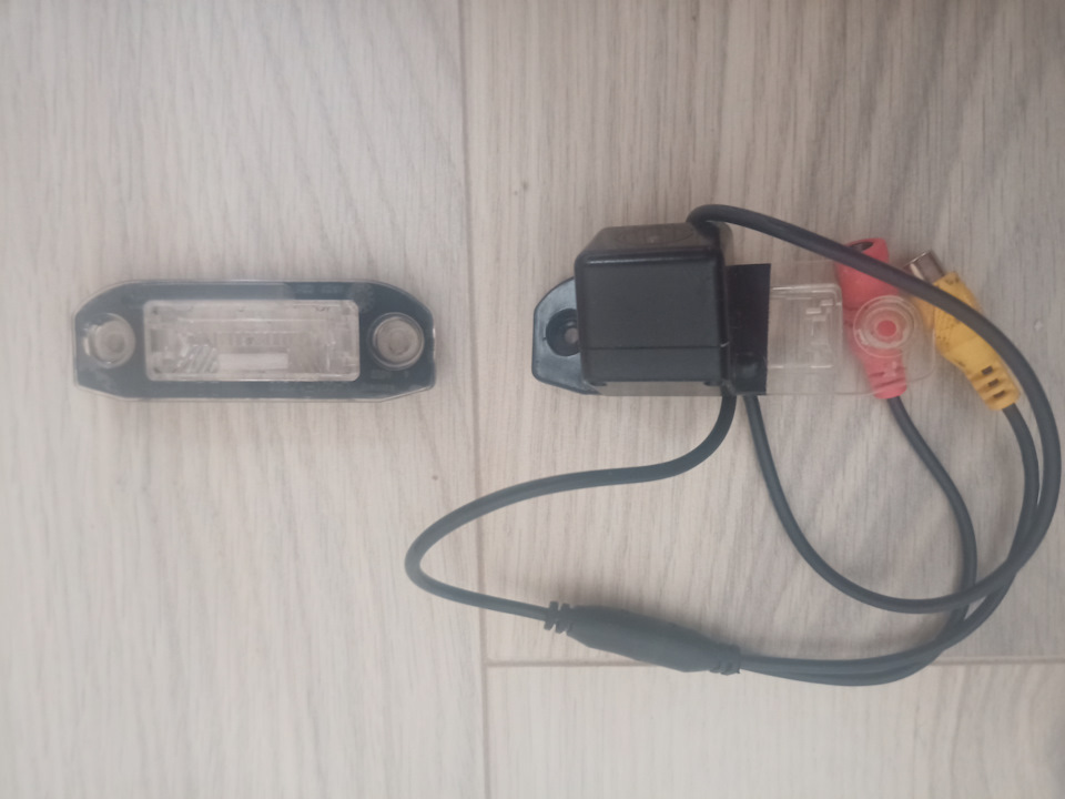 Камера заднего вида и фонарь номера хс90 на Volvo S60 (1G), Volvo XC90 ...