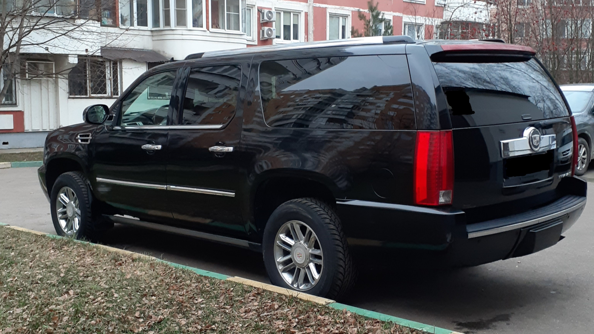 Cadillac Escalade ESV (2G) 6.2 бензиновый 2007 | Покоритель дорог на DRIVE2